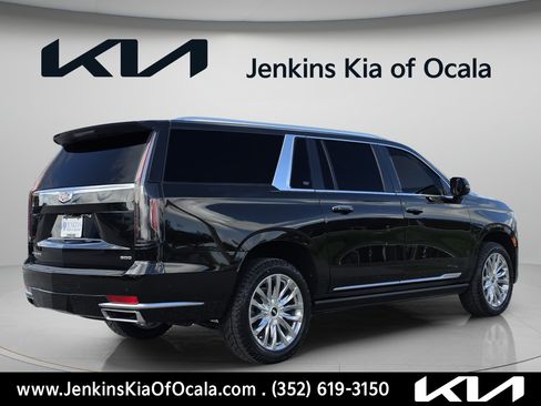Used 2023 Cadillac Escalade ESV Premium Luxury w/ Performance Package AWD/4WD image 5