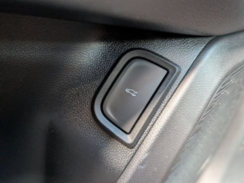 New 2026 Chevrolet Equinox ACTIV w/ Convenience Package III image 31