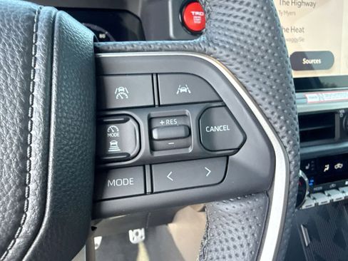 Used 2025 Toyota Tacoma TRD Sport w/ TRD Sport Premium Package image 27