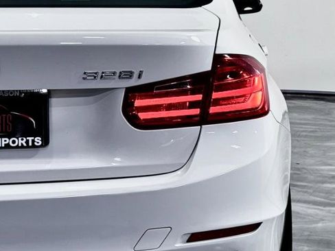 Used 2013 BMW 328i xDrive Sedan AWD/4WD image 14