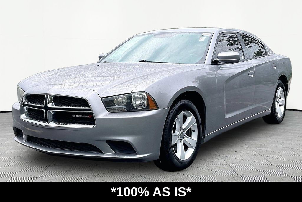 Used 2014 Dodge Charger SE RWD image 1