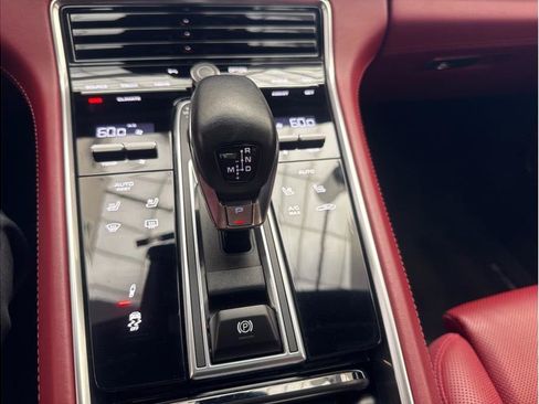 Used 2021 Porsche Panamera image 19