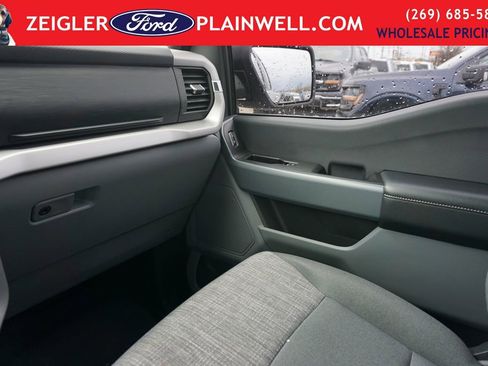 Used 2023 Ford F150 XLT w/ XTR Package image 32