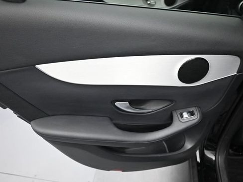 Used 2022 Mercedes-Benz GLC 300 image 29