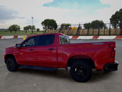 Used 2019 Chevrolet Silverado 1500 LT Trail Boss AWD/4WD image 4