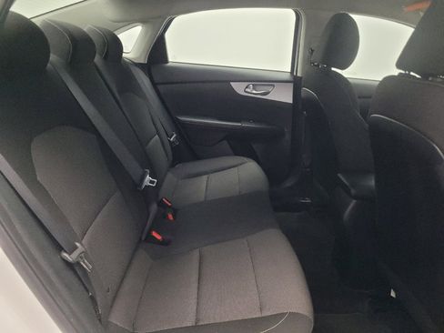 Used 2024 Kia Forte LXS image 19