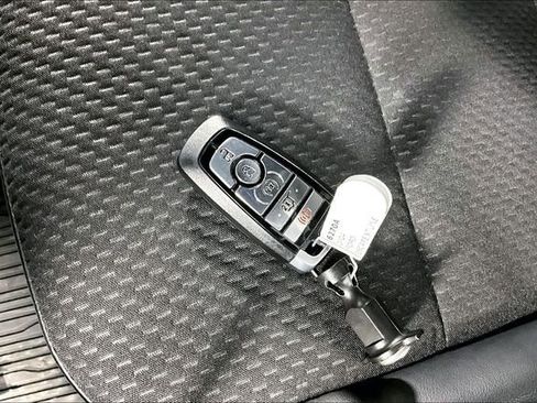 Used 2024 Ford Escape ST-Line w/ Tech Pack #1 AWD/4WD image 29