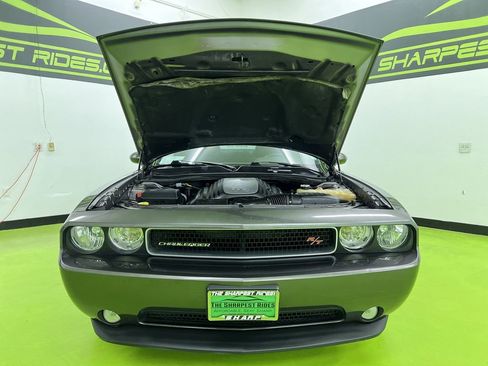 Used 2014 Dodge Challenger R/T w/ Electronics Convenience Group RWD image 4