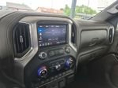Used 2022 GMC Sierra 1500 SLT AWD/4WD image 10