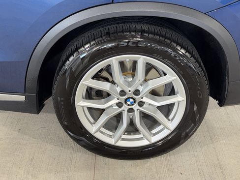 Used 2021 BMW X5 xDrive40i w/ Premium Package 2 image 35