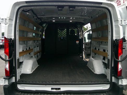 Used 2025 Ford Transit 250 Low Roof w/ Exterior Upgrade Package RWD image 9