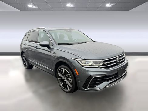 Used 2024 Volkswagen Tiguan SEL R-Line image 7