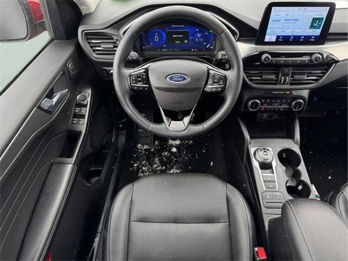 Used 2022 Ford Escape Titanium image 11