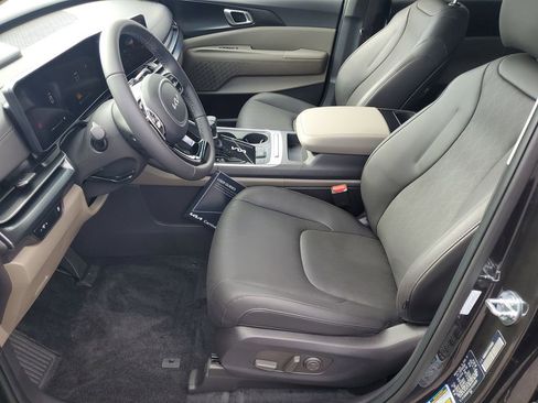 New 2026 Kia Carnival image 5