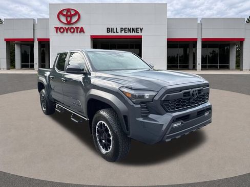 Used 2024 Toyota Tacoma TRD Off-Road AWD/4WD image 9