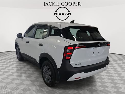 New 2026 Nissan Kicks S image 7