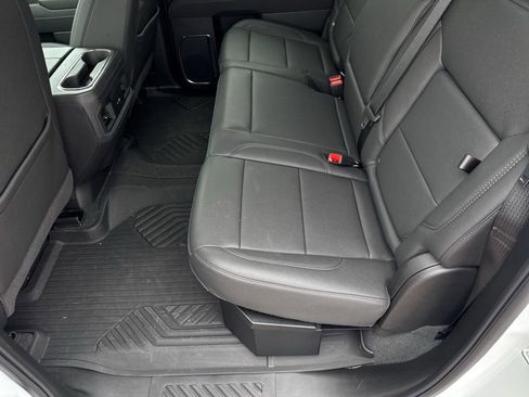 Used 2025 Chevrolet Silverado 1500 LT Trail Boss w/ Convenience Package II AWD/4WD image 24