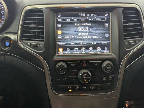 Used 2017 Jeep Grand Cherokee Limited AWD/4WD image 20