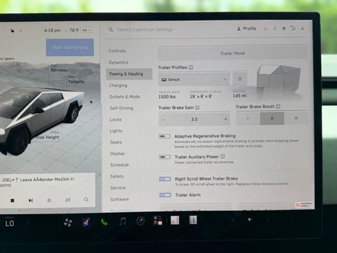 Used 2024 Tesla Cybertruck AWD Crew Cab image 33