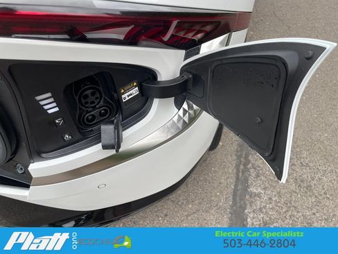 Used 2023 Kia EV6 Wind w/ Wind Technology Package AWD/4WD image 51