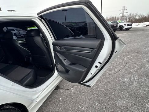 Used 2022 Honda Accord Sport image 16