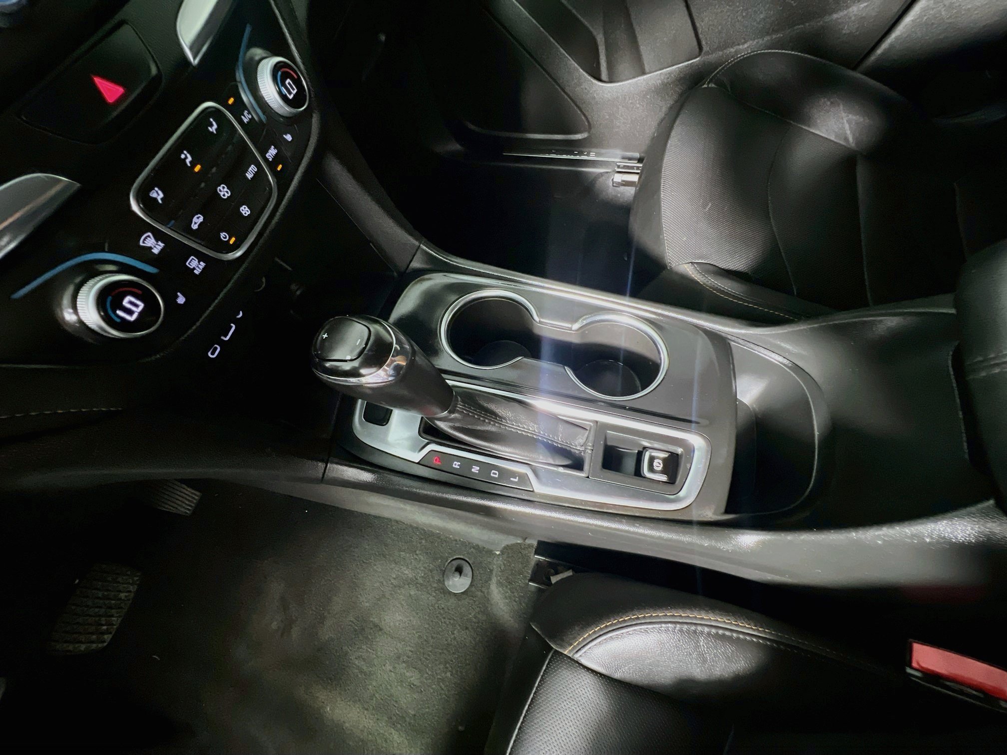 Used 2019 Chevrolet Equinox Premier FWD image 25