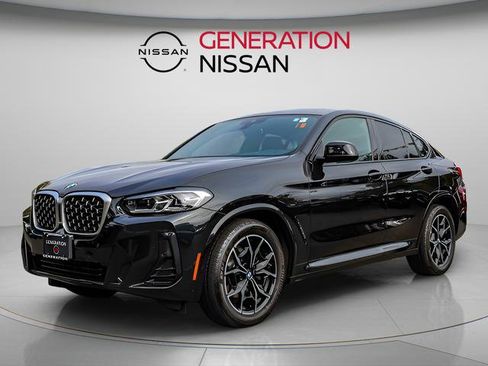Used 2023 BMW X4 xDrive30i w/ M Sport Package image 4