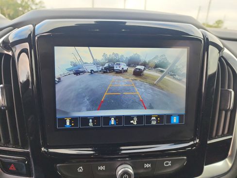 Used 2023 Chevrolet Traverse Premier w/ LPO, Cargo Package image 21