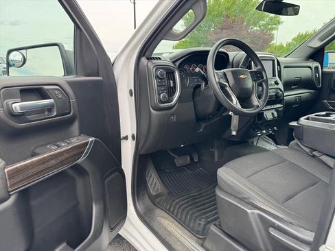 Used 2020 Chevrolet Silverado 1500 LT w/ Trailering Package AWD/4WD image 13