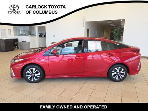 Used 2017 Toyota Prius Prime Advanced FWD image 1