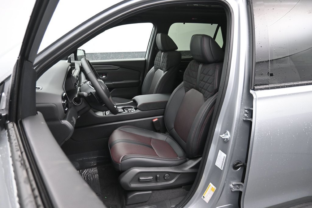 New 2026 Honda Pilot Black Edition image 17