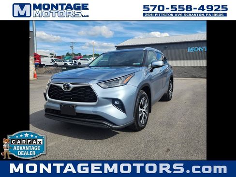 Used 2024 Toyota Highlander XLE FWD image 1