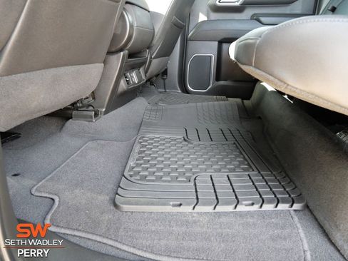 Used 2023 GMC Sierra 1500 SLT image 15