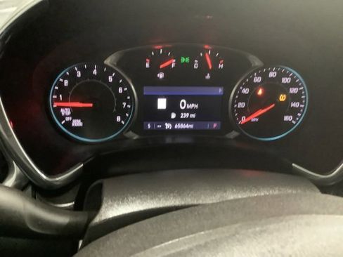 Used 2019 Chevrolet Equinox LT image 14