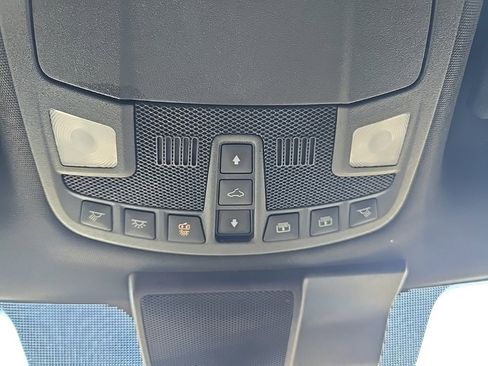 Used 2019 Ford F150 Lariat w/ Equipment Group 502A Luxury image 15