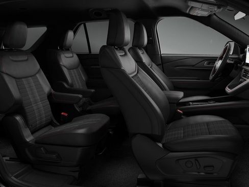 New 2026 Ford Explorer ST-Line image 6