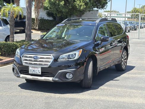 Used 2017 Subaru Outback 3.6R Limited AWD/4WD image 3