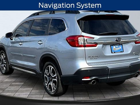 Used 2023 Subaru Ascent Touring AWD/4WD image 4