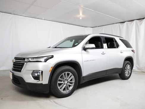 Used 2022 Chevrolet Traverse LT AWD/4WD image 24