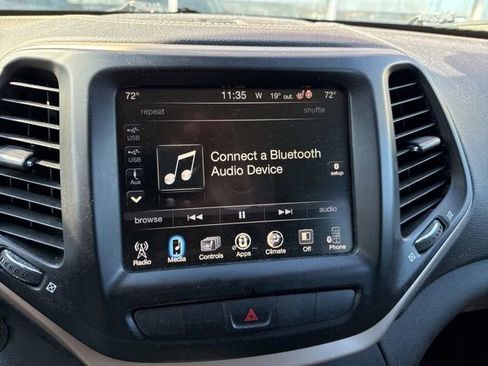 Used 2015 Jeep Cherokee Latitude w/ Comfort/Convenience Group image 13