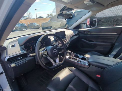 Used 2025 Nissan Altima 2.5 SR AWD/4WD image 15