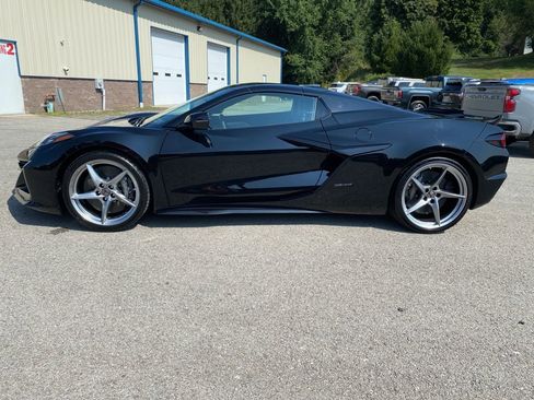 New 2025 Chevrolet Corvette E-Ray w/ Battery Protection Package image 6