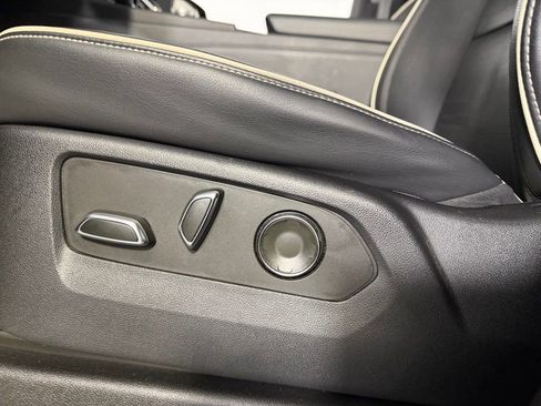 Used 2023 Cadillac Escalade Sport AWD/4WD image 19