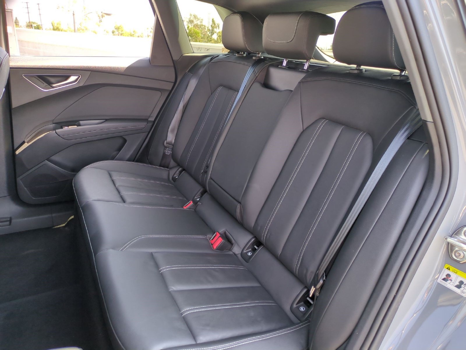 Used 2023 Audi Q4 e-tron Premium w/ Convenience Package AWD/4WD image 30