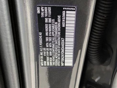 Used 2021 Porsche Cayenne Coupe image 25