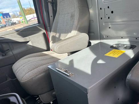 Used 2019 Chevrolet Express 2500 w/ Driver Convenience Package image 26