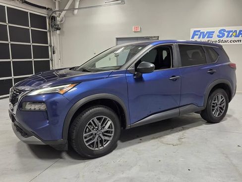 Used 2023 Nissan Rogue S FWD image 3
