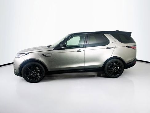 Used 2024 Land Rover Discovery Dynamic SE image 8
