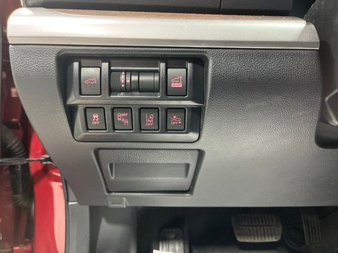 Used 2018 Subaru Outback 2.5i Limited AWD/4WD image 14