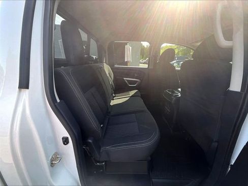 Used 2019 Nissan Titan SV w/ SV Convenience Package AWD/4WD image 22